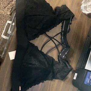 ✅SALE!!Victoria Secrets Bralette❤️